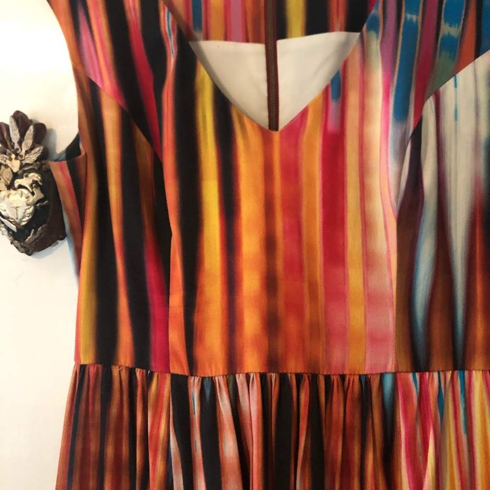 🦋🦋Silk dress from Neiman Marcus🌼🌼
